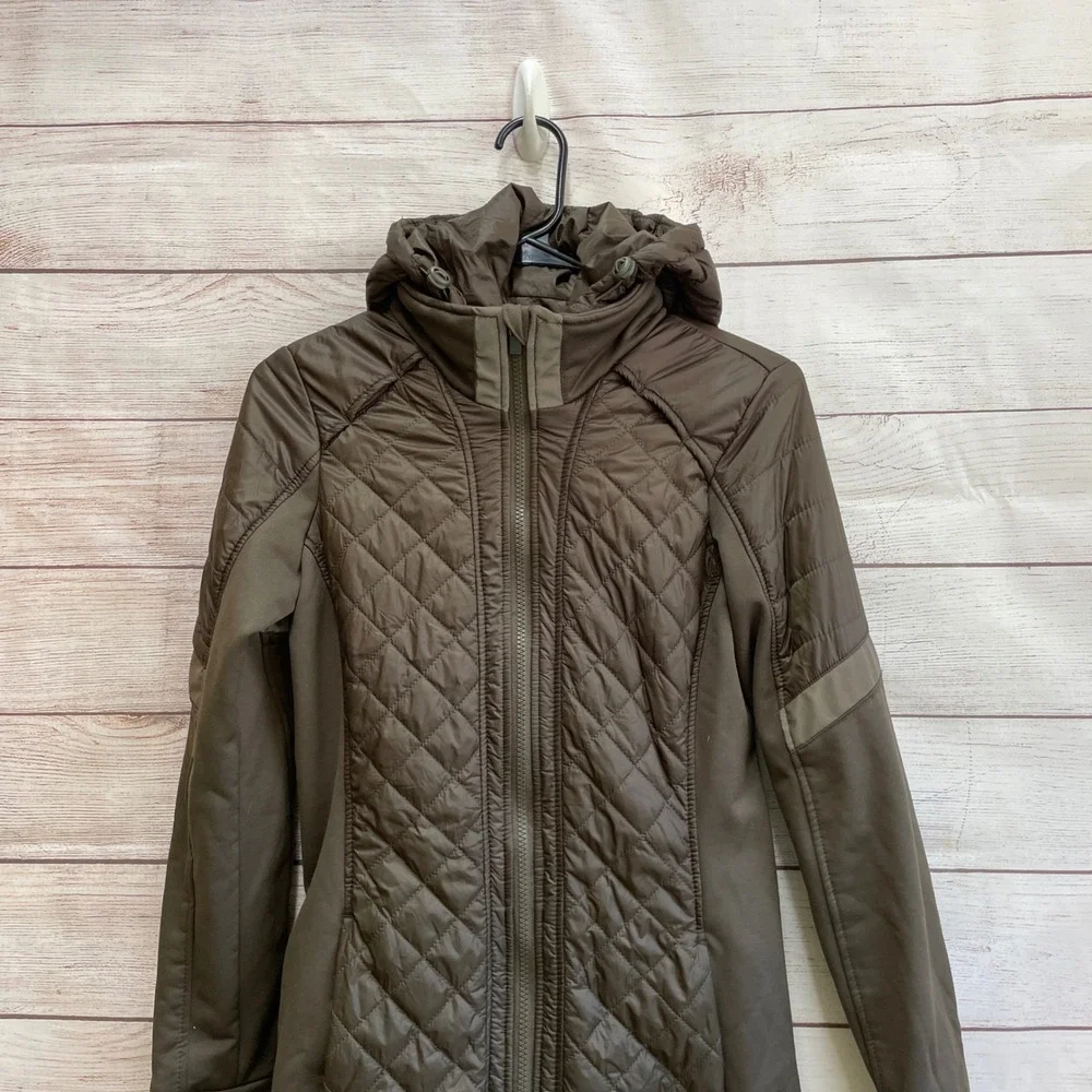 ATHLETA ROCK SPRINGS CYA PUFFER JACKET IN GREEN‎